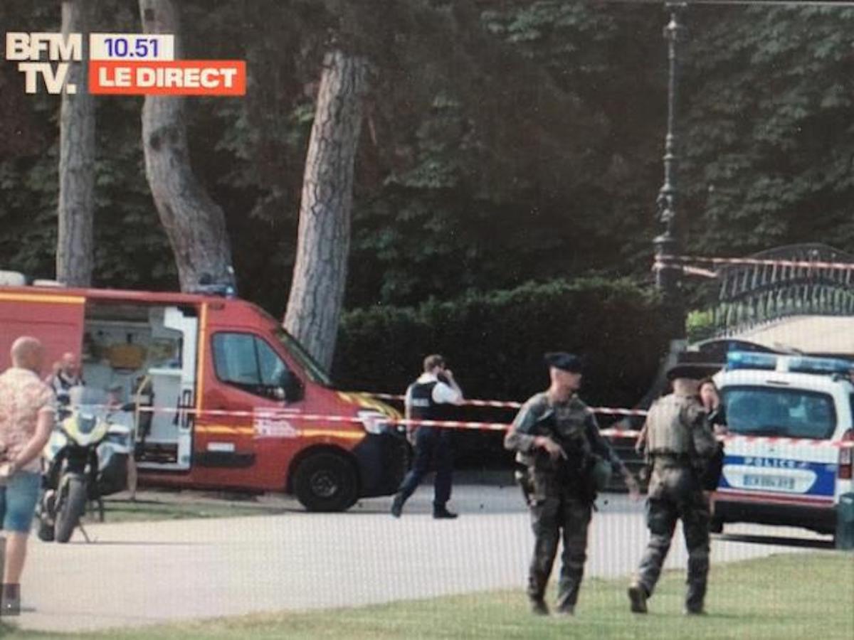 Francia, attacco con coltello ad Annecy: feriti 6 bambini piccoli
