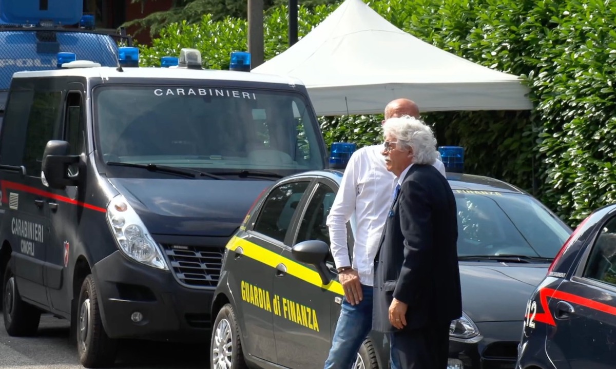 silvio berlusconi camera ardente massimo boldi