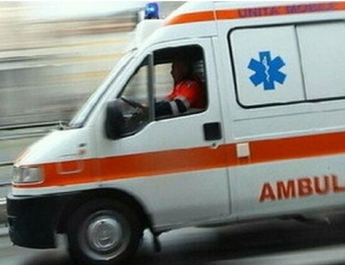 Tortora, grave incidente stradale: un morto e cinque feriti 