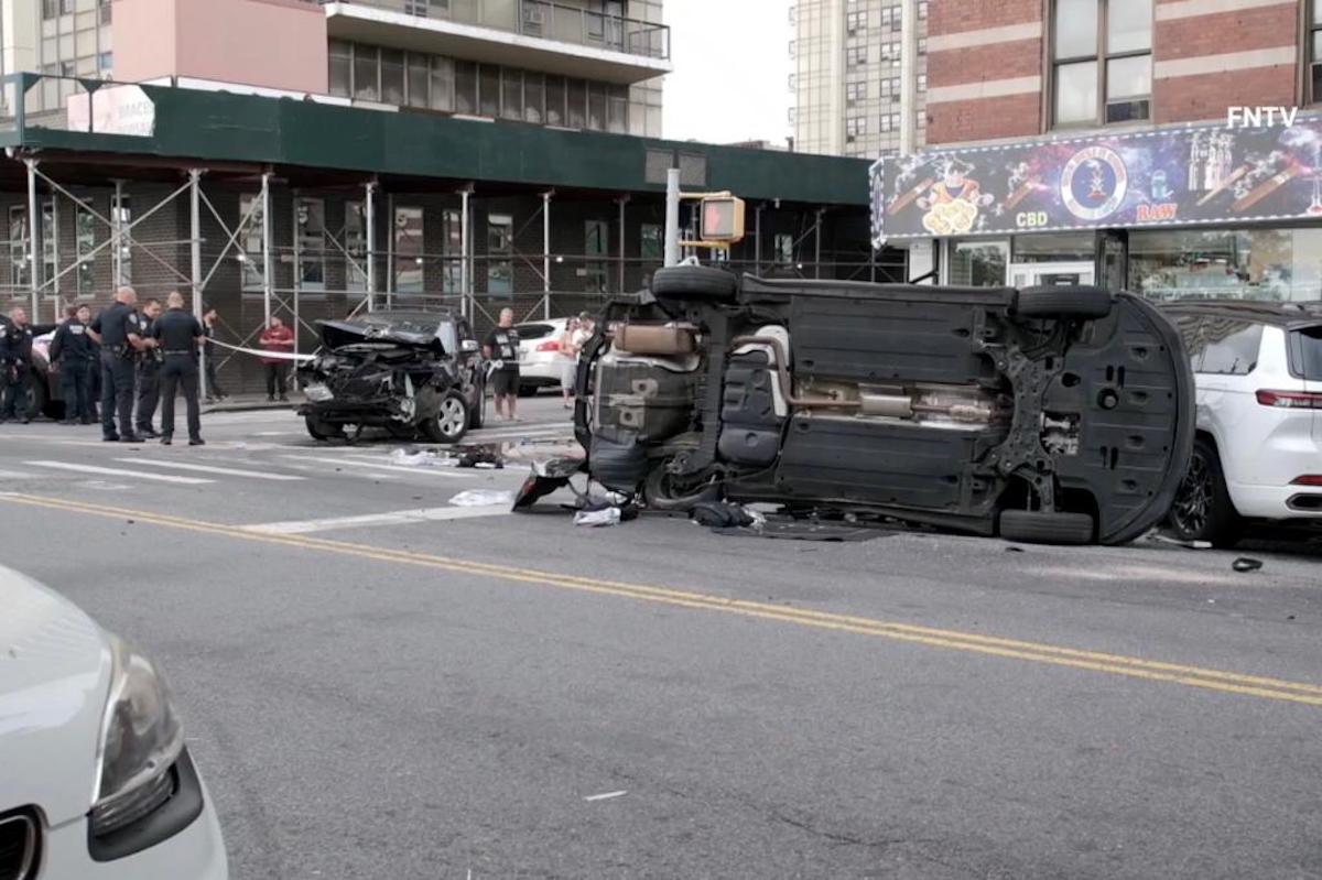 Incidente a New York rubano auto morti
