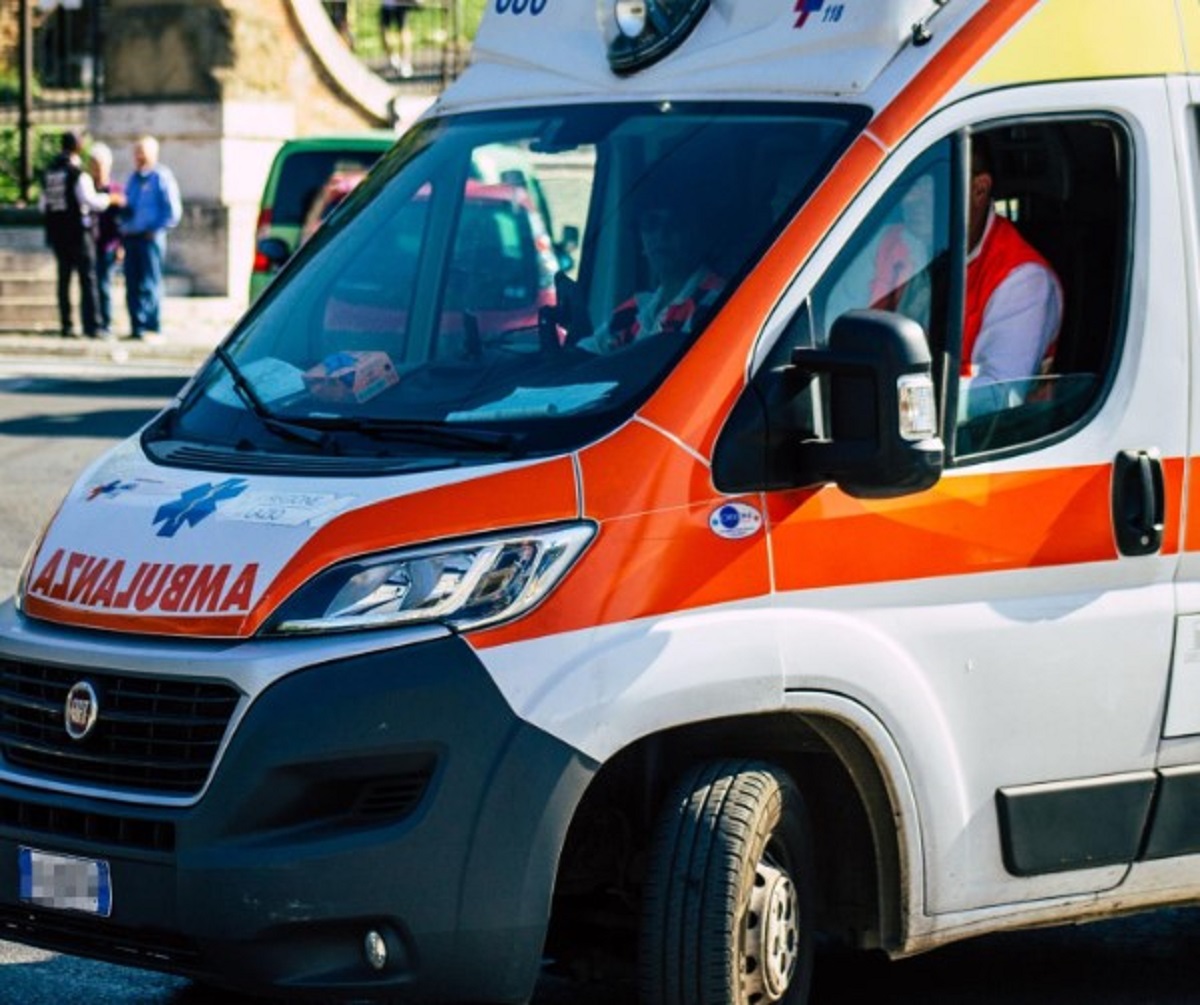 Otranto malore in vacanza muore turista 30enne 