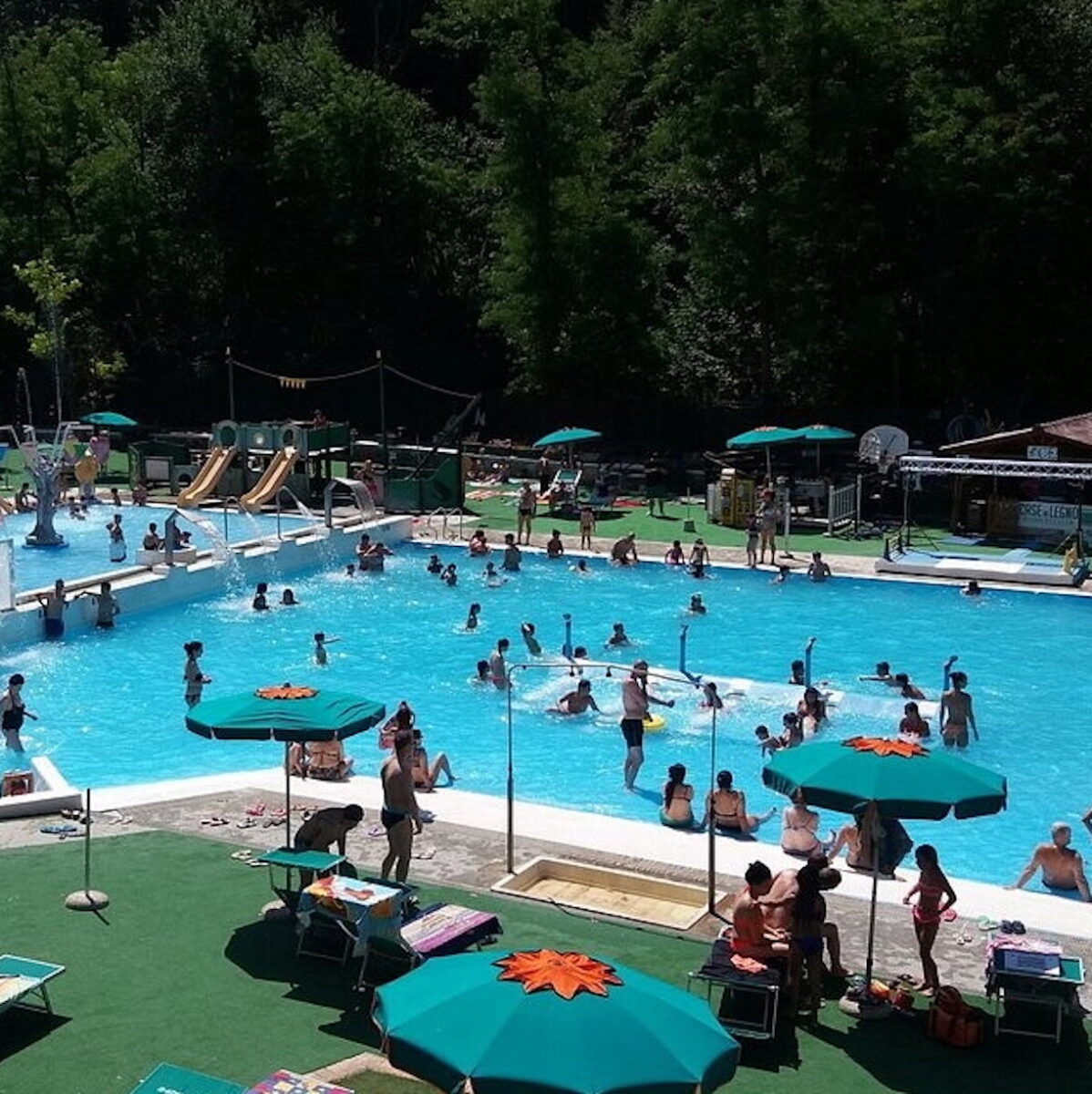 Bimbo morto alle terme: corpo risucchiato dallo scarico