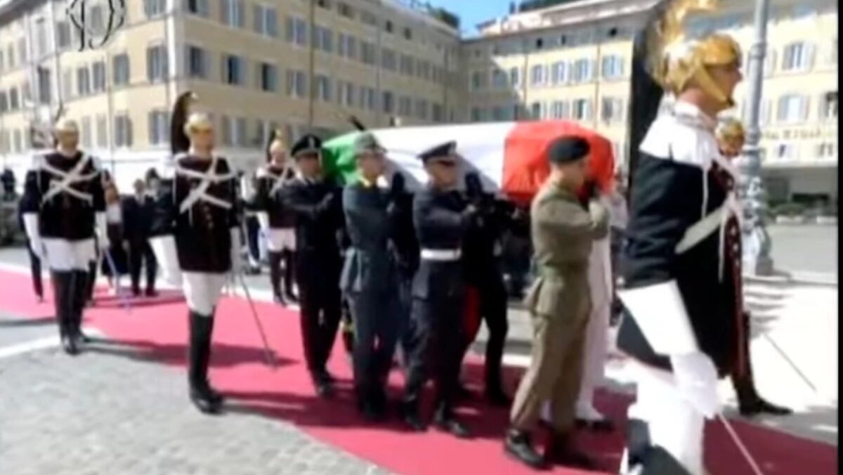 Fuenrale Giorgio Napolitano, la prima volta a Montecitorio