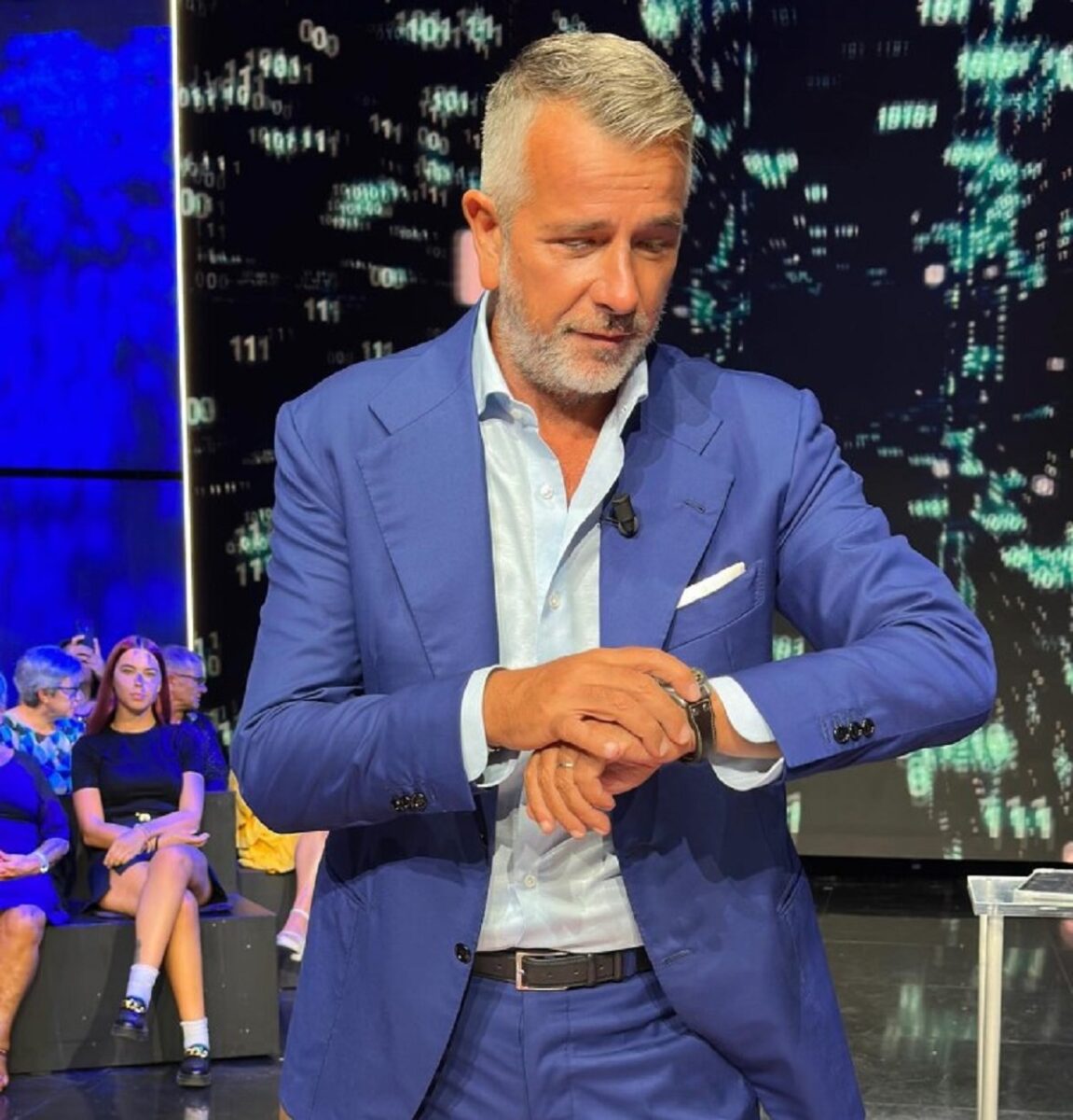 Zona Bianca il conduttore Giuseppe Brindisi dimagrito di dieci chili merito della dieta 