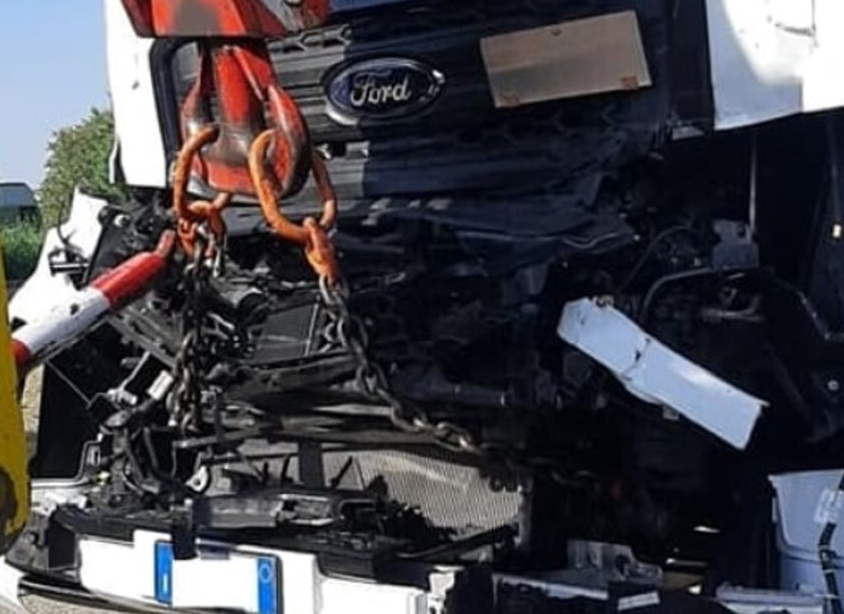 Tragedia sull'autostrada A13 morti mamma e figlio di 5 anni 