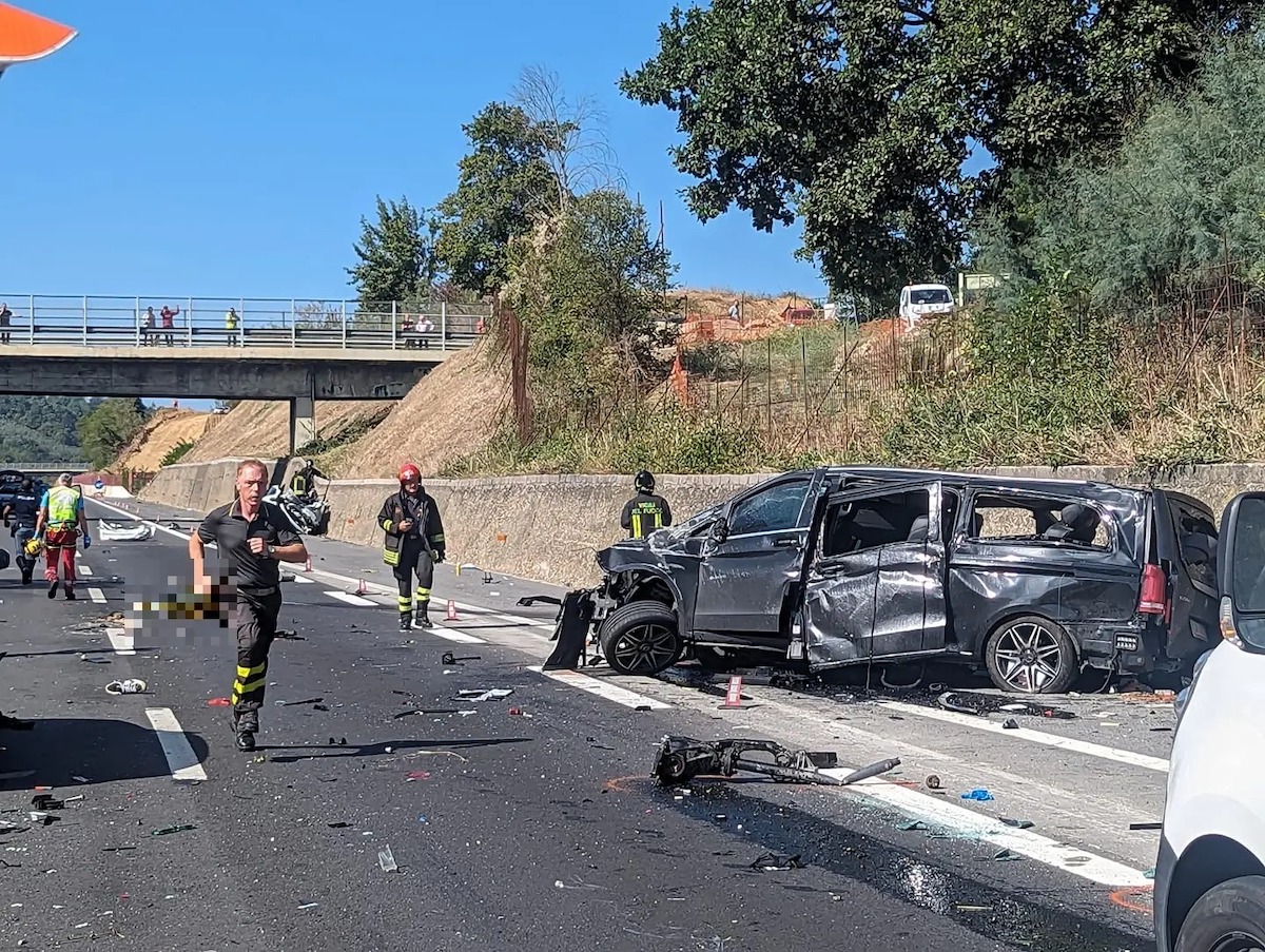 Incidente in A1 a Firenze, due morti e due feriti