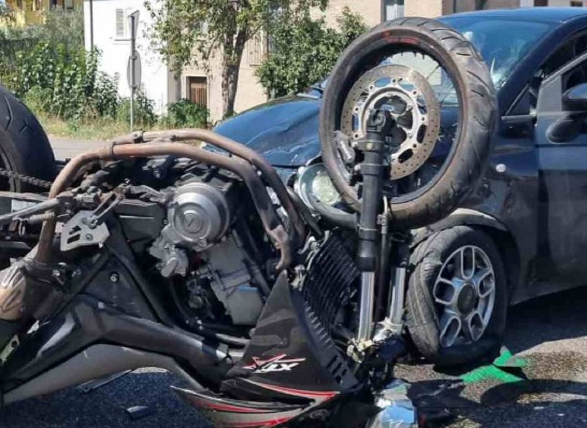 Frosinone incidente stradale cassino formia morta moglie gravissimo il marito 