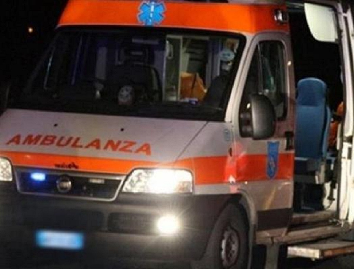 Trento moto travolge monopattino morti una 16enne e un 22enne 