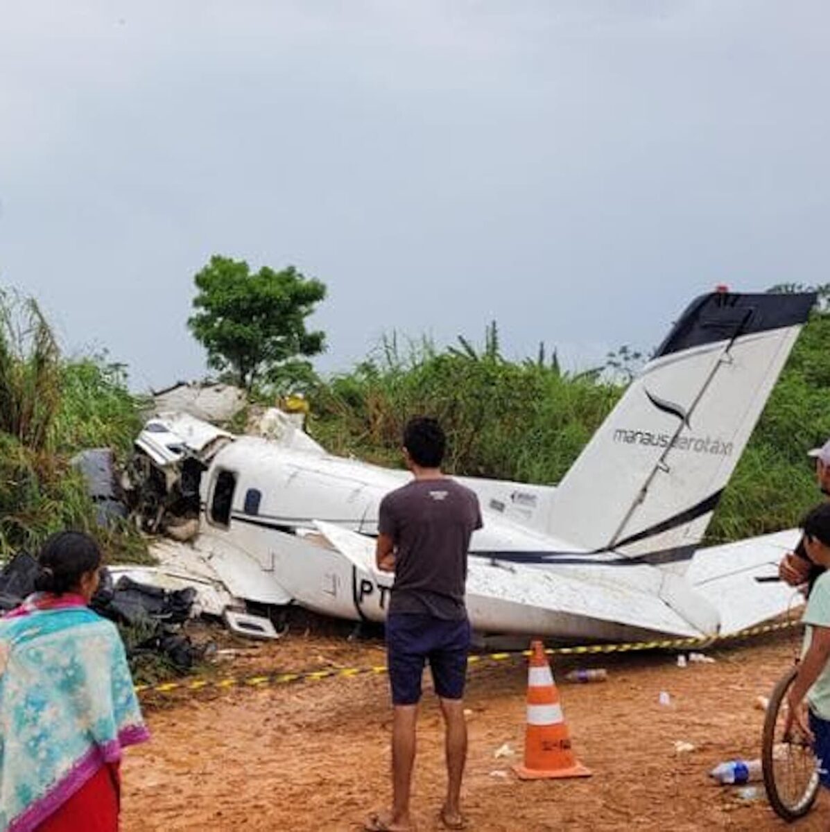 Precipita aereo, morte 14 persone