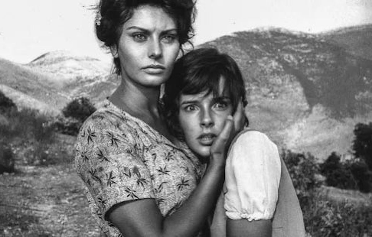 Sophia Loren operata dopo una caduta in casa