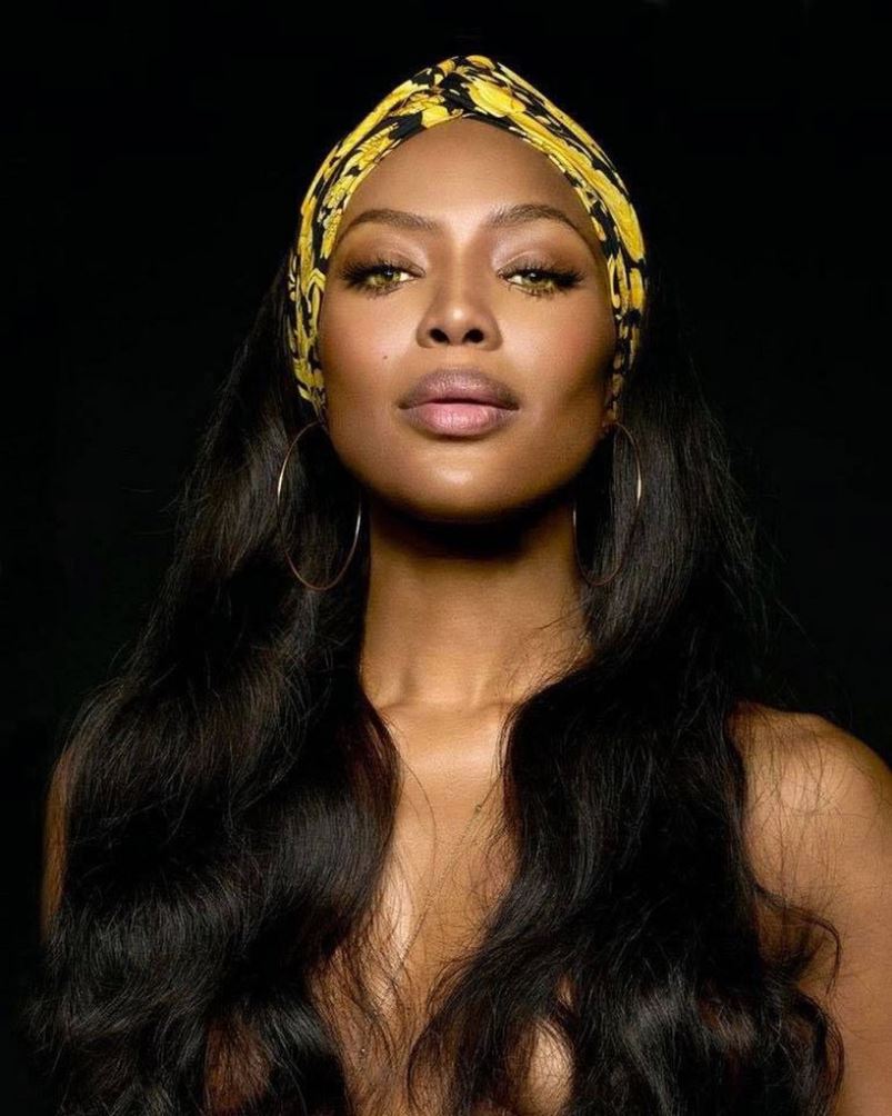 naomi campbell senza parrucca