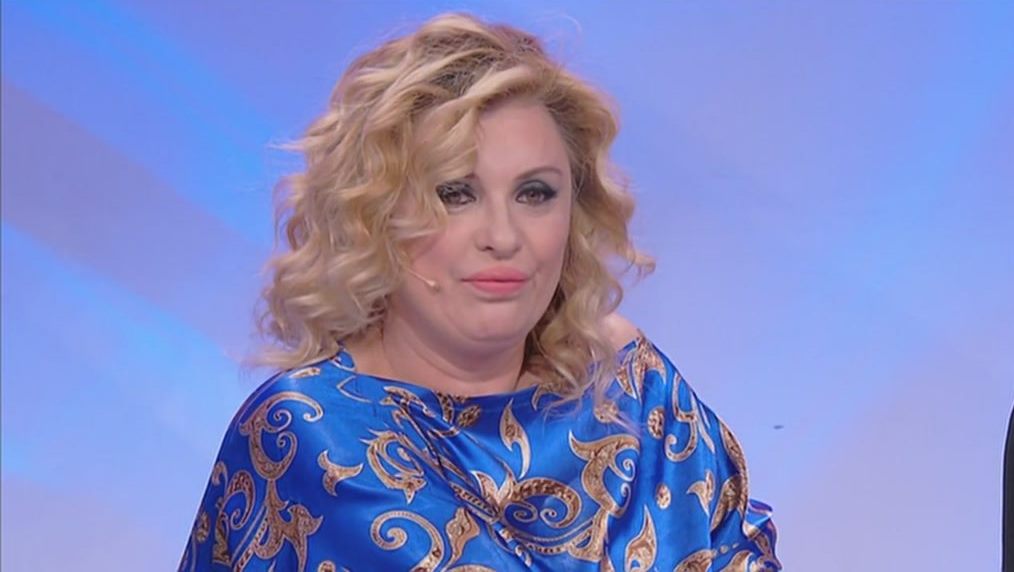 Tina Cipollari dieta, la bilancia non perdona: la vamp di UeD è ingrassata