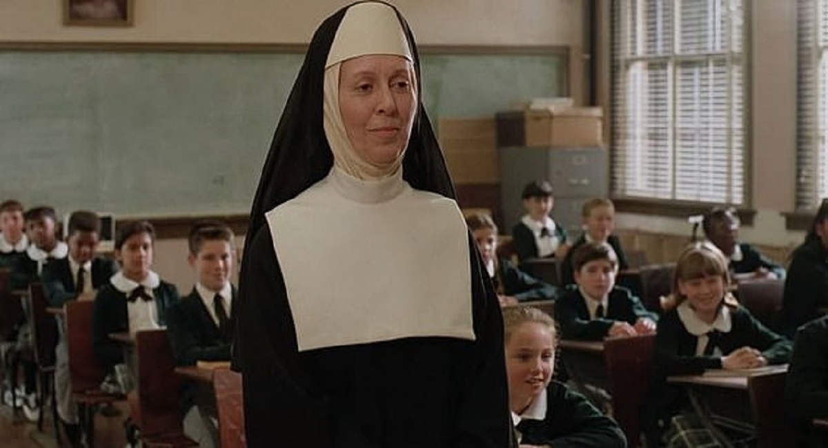 Lois De Bainze sister act 