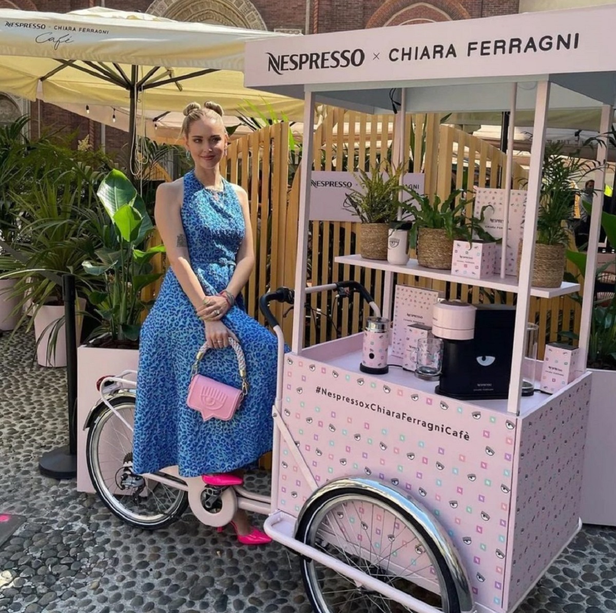 Chiara Ferragni cover lusso prezzo