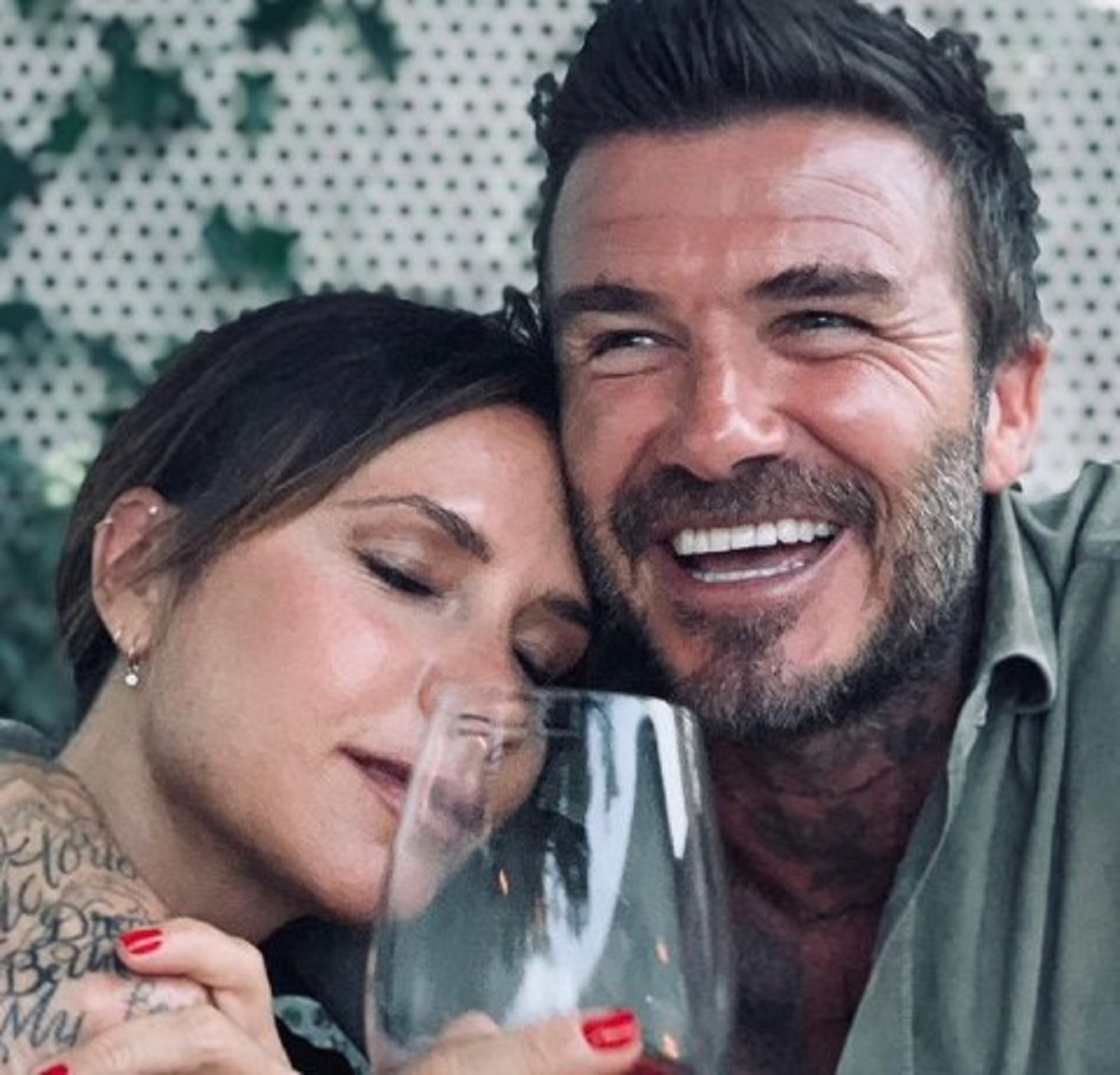 David Beckham foto petto nudo reazione Victoria moglie