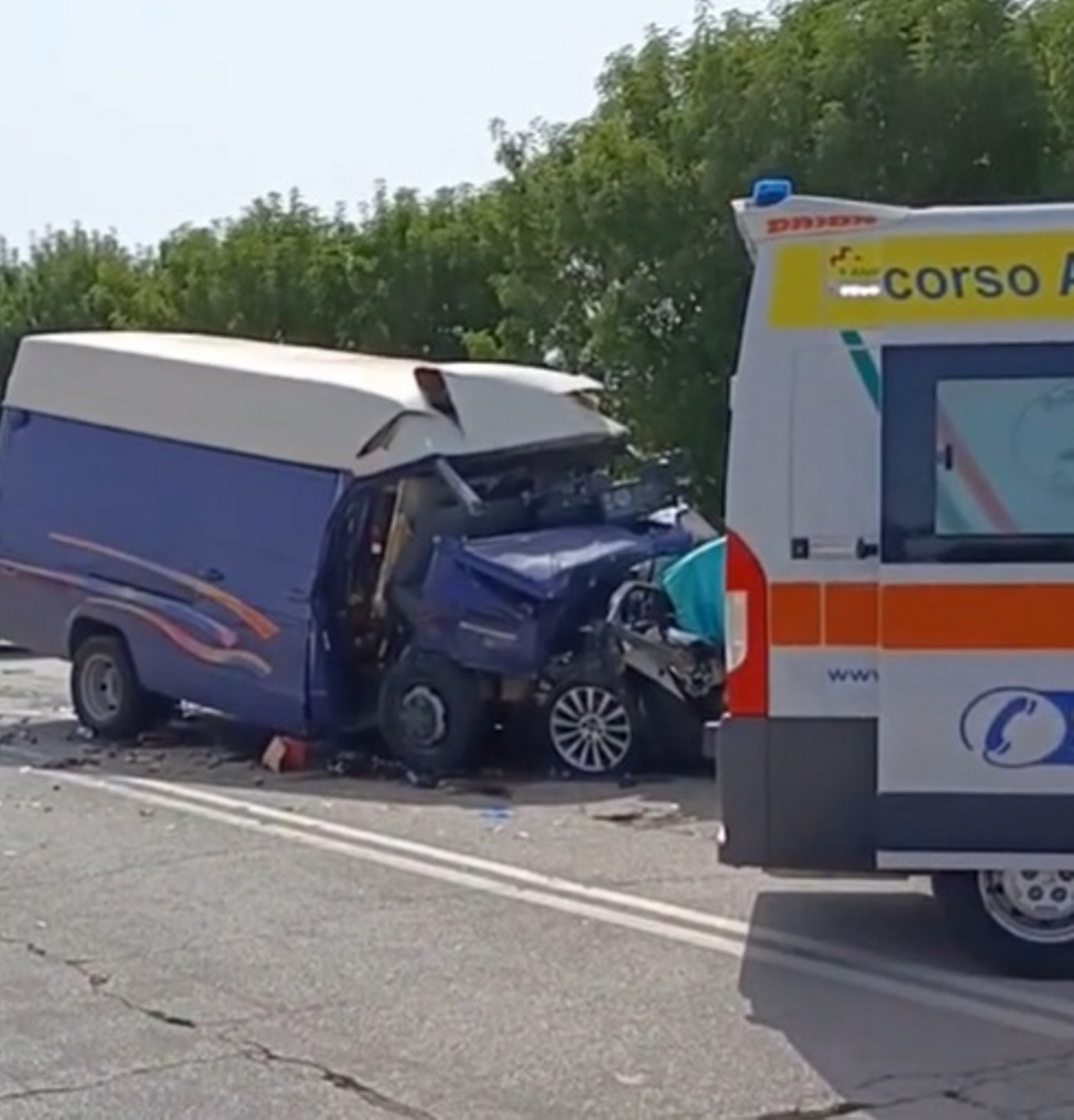 incidente putignano morti madre figlio