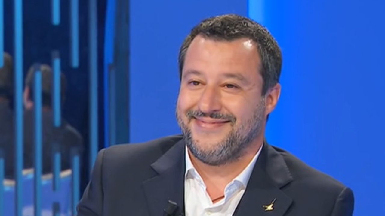 matteo salvini fiori lilli gruber