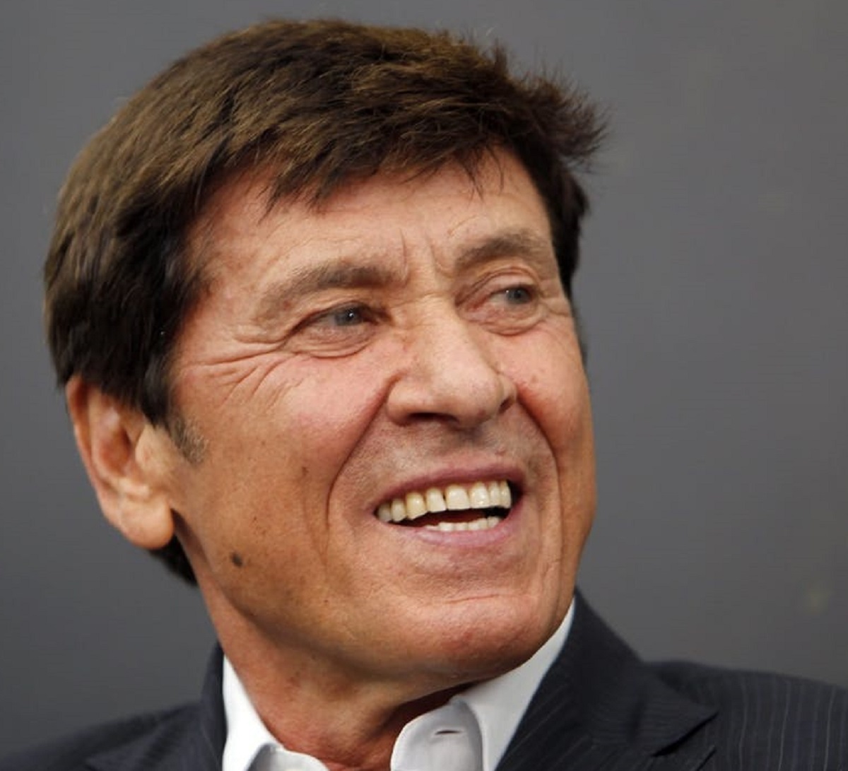 Gianni Morandi conduzione Sanremo no capitolo chiuso