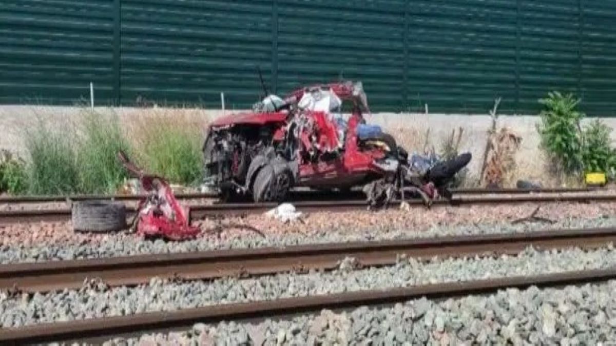 Incidente Treno Auto Alicante Spagna 4 morti