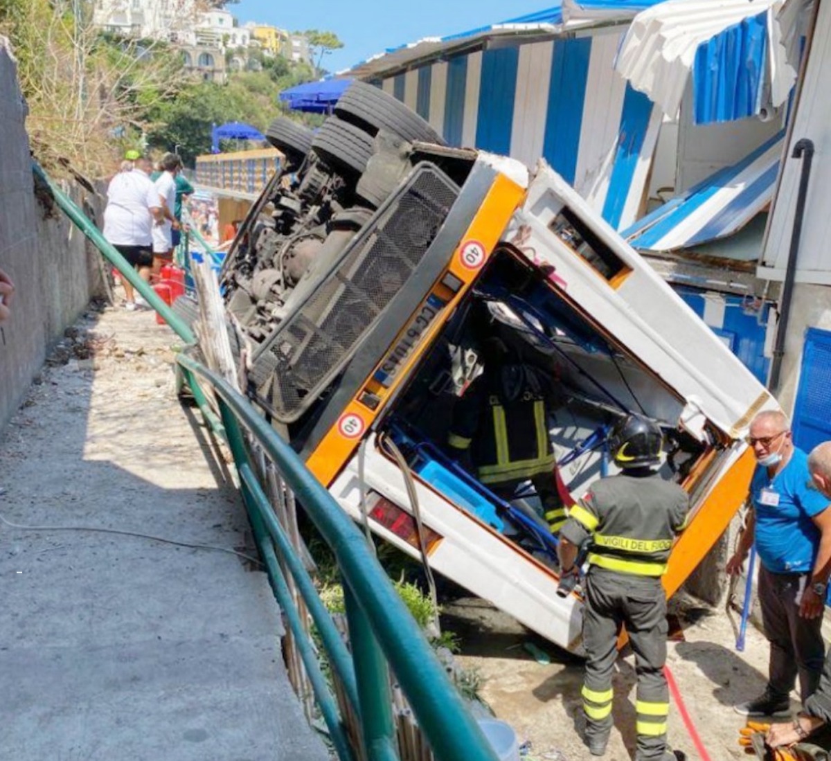 Incidente-bus-Capri-moglie autista-perso bambino