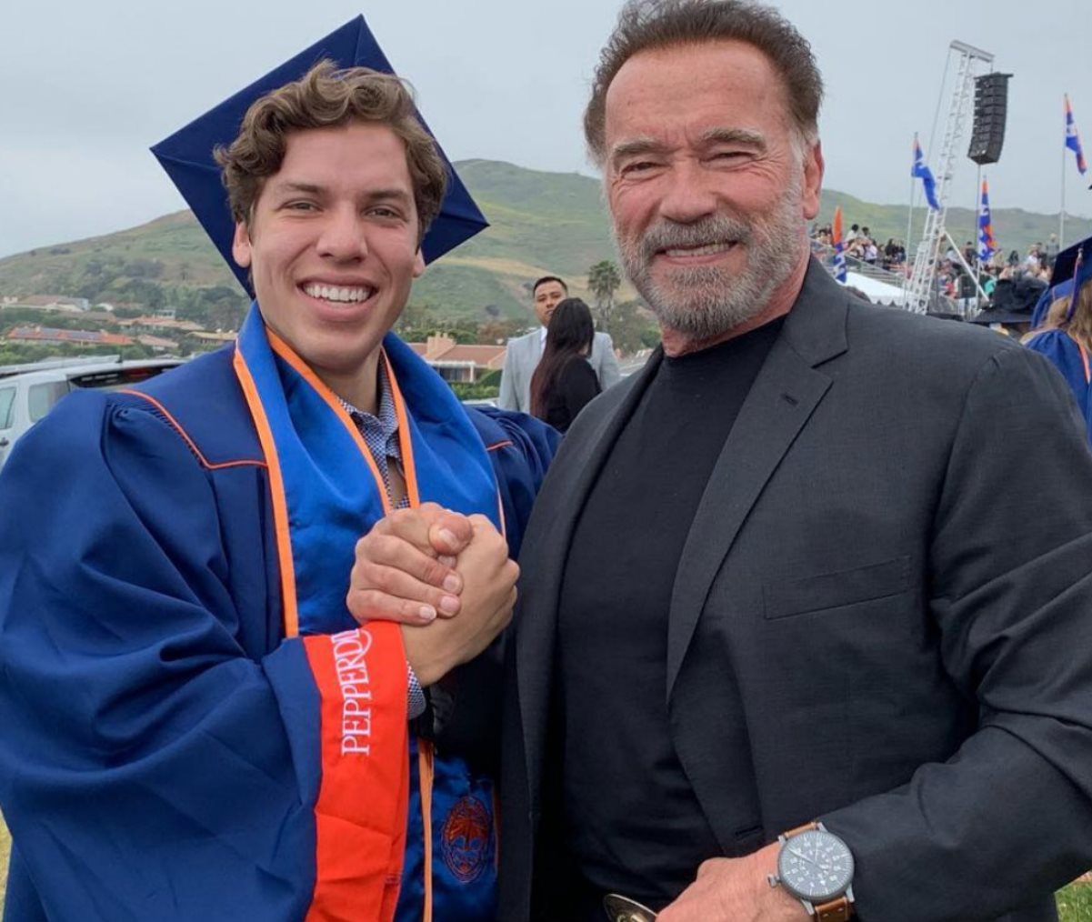 Arnold Schwarzenegger Joseph Baena figlio somiglianza