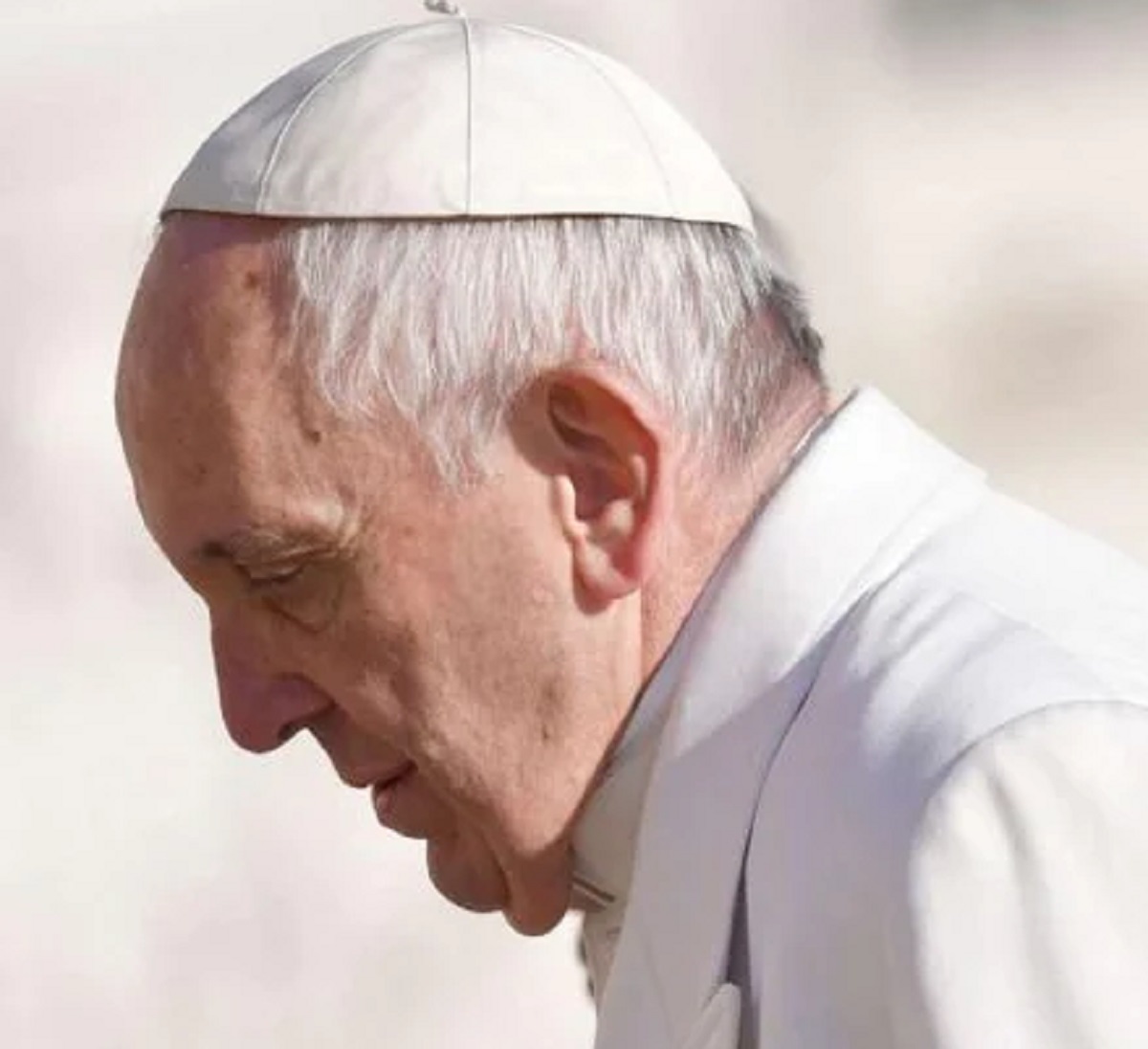 Papa Francesco ricovero notizia condizioni di salute Angelus 