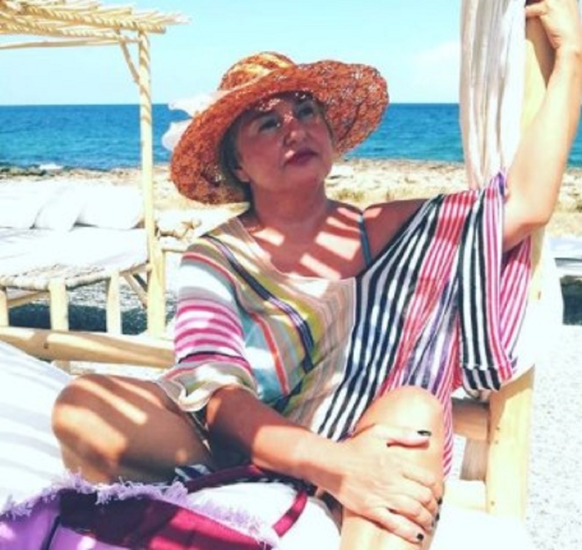 Monica Setta foto vacanza bikini sorpresa fan