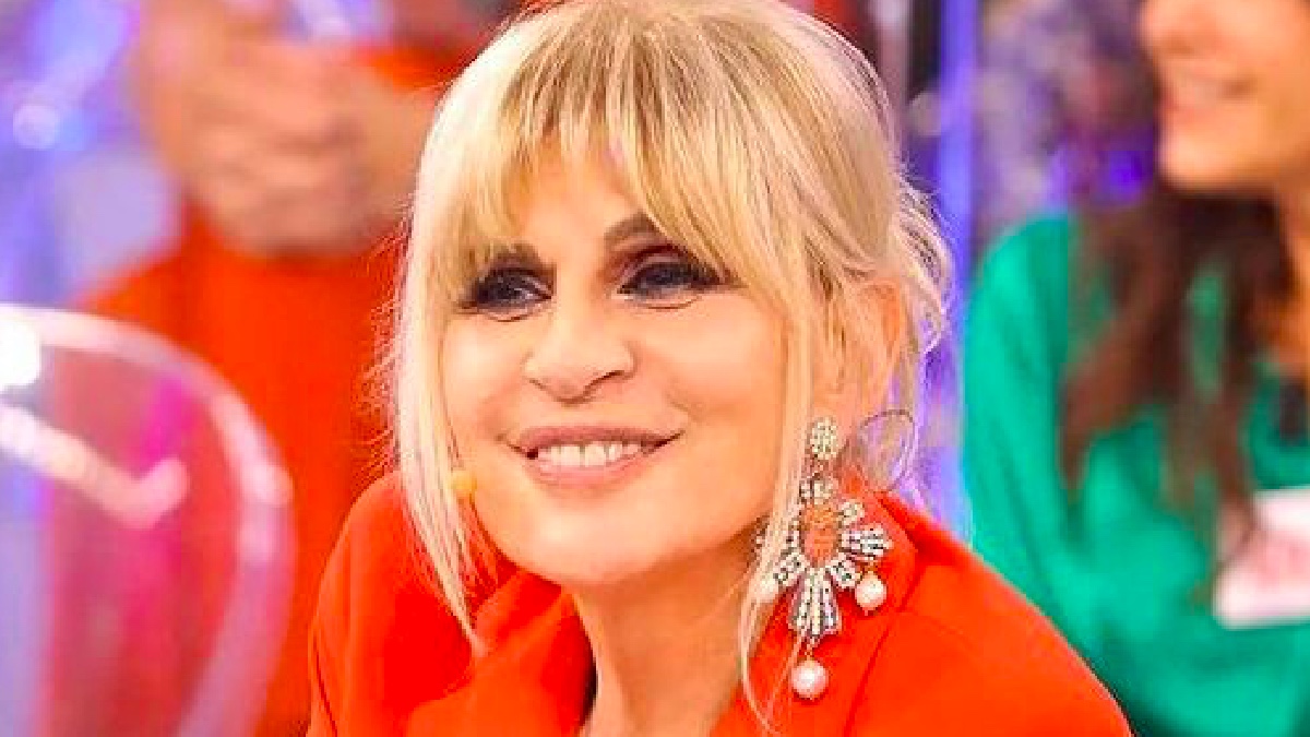 Gemma Galgani, foto col seno rifatto: "Sembrano quelle di una ragazzina"