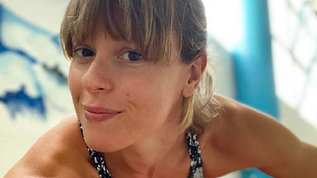 Federica Pellegrini, selfie in bagno e un particolare alle spalle: “E quello?!”