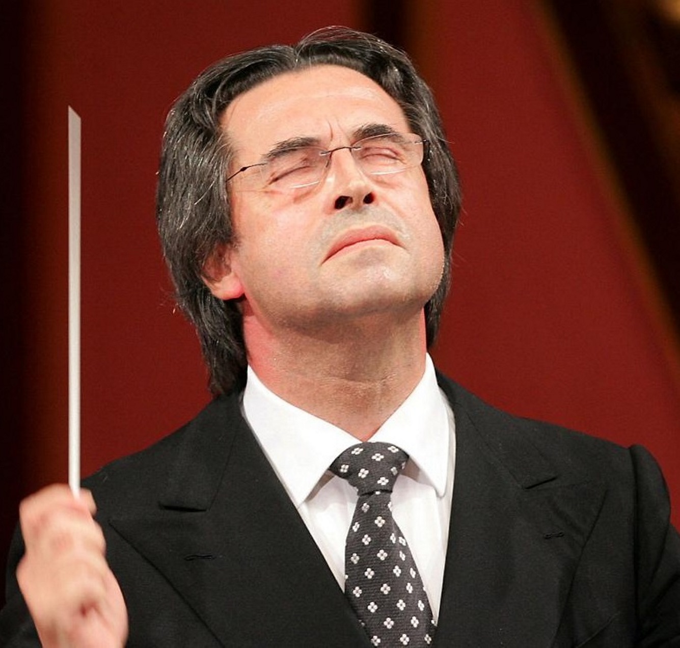 riccardo muti compleanno caduta