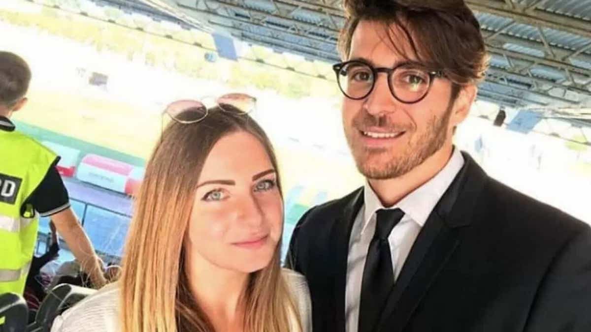 Stefano Socionovo festeggia l’addio al celibato con alcuni fidanzati di Temptation