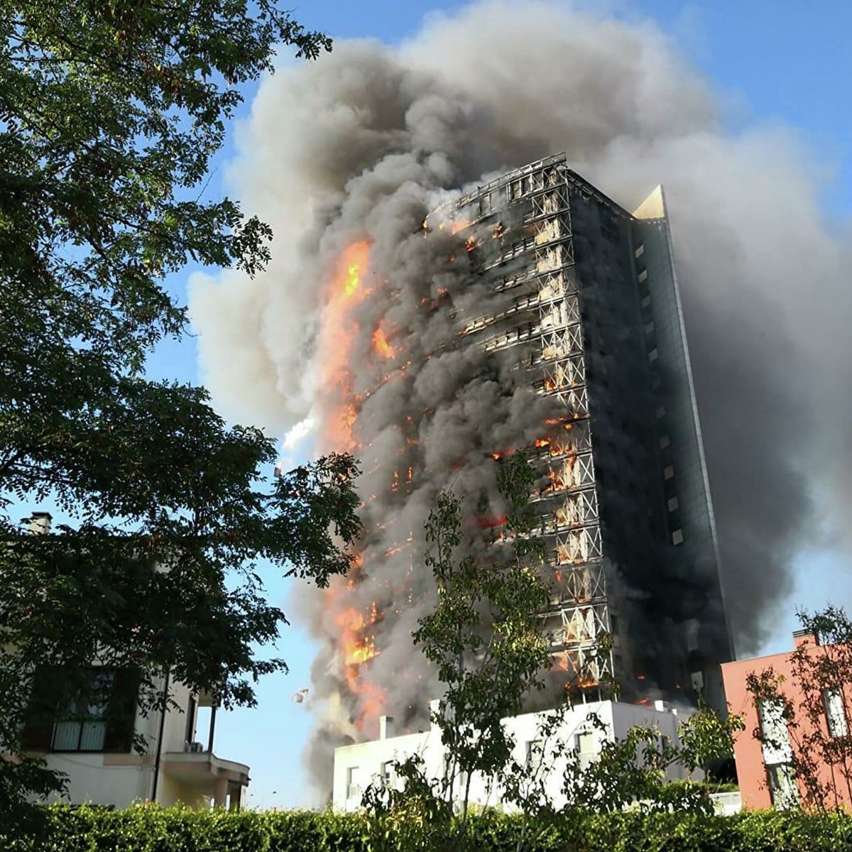 Morgan Gesto Inquilini Incendio Grattacielo Milano