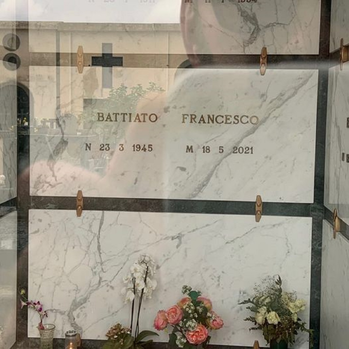 Morgan tomba Franco Battiato correzione nome lapide