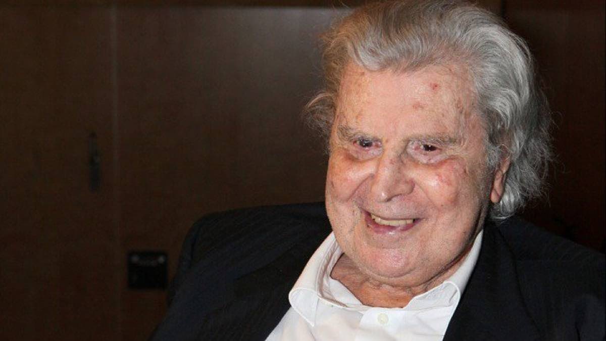 mikis theodorakis morto 96 anni