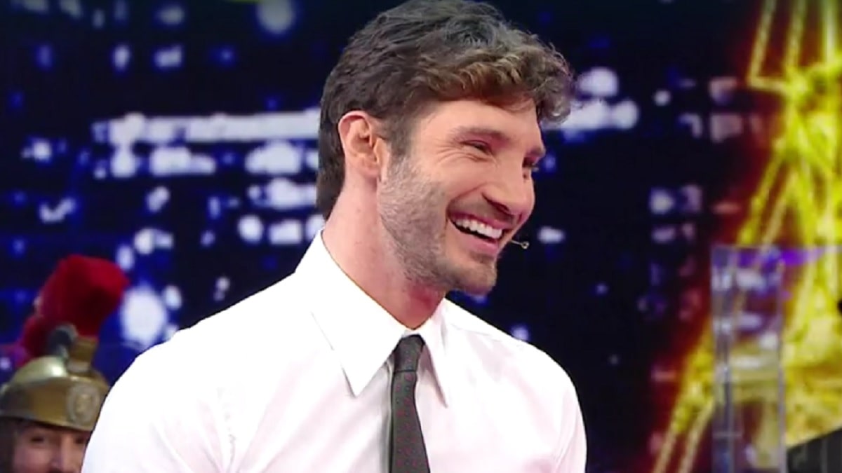 Stefano De Martino Nuovo Programma Rai 2 Bar Stella