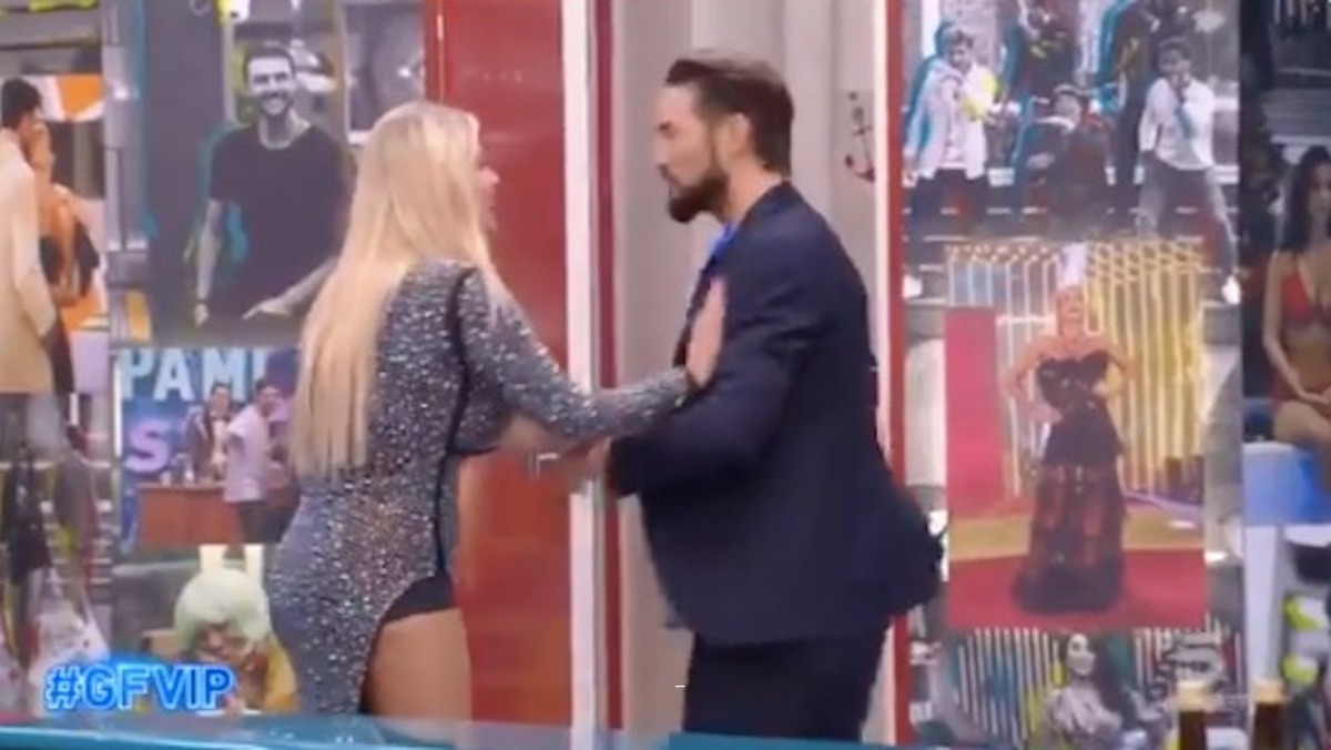 GF Vip 6 francesca cipriani rompe porta
