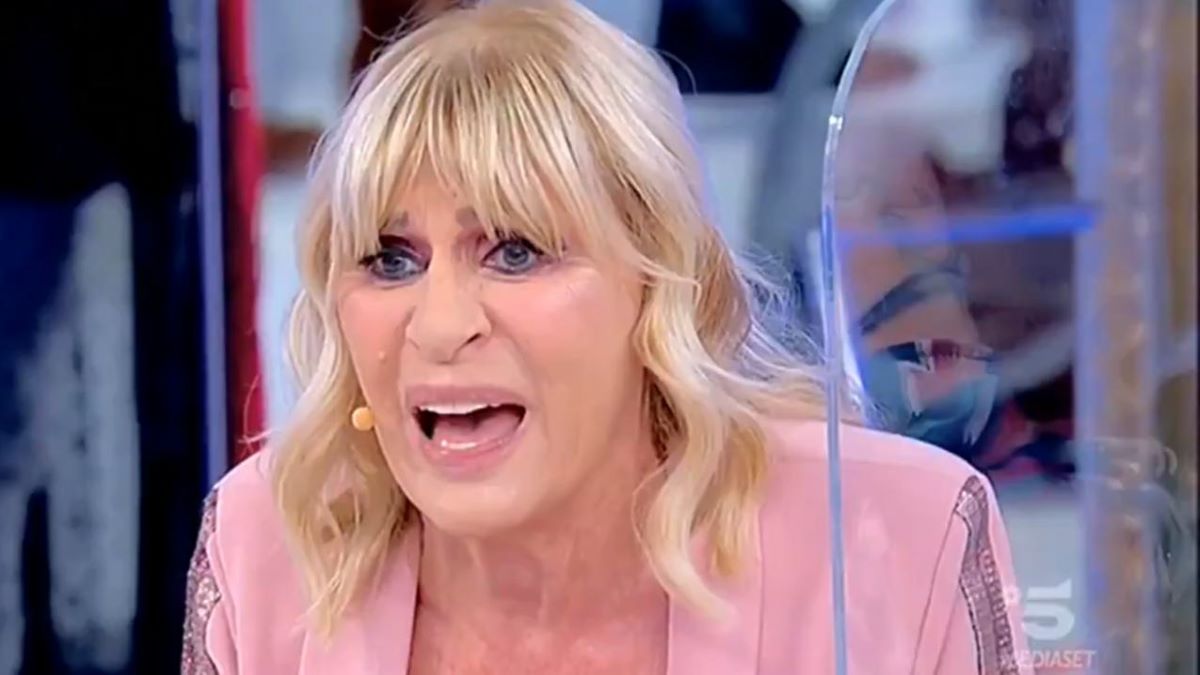 Gemma Galgani UeD Basta Insulti