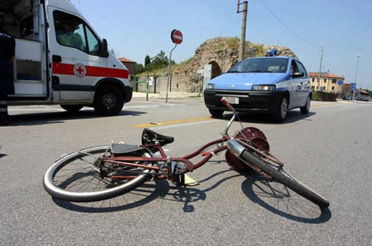 Padova Emanuela Brahj 11 anni morta incidente bicicletta