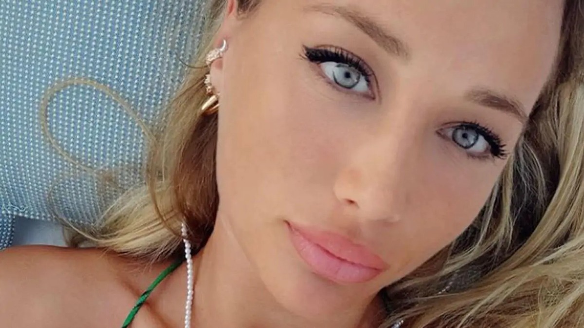 denise esposito storia instagram contro anna tatangelo
