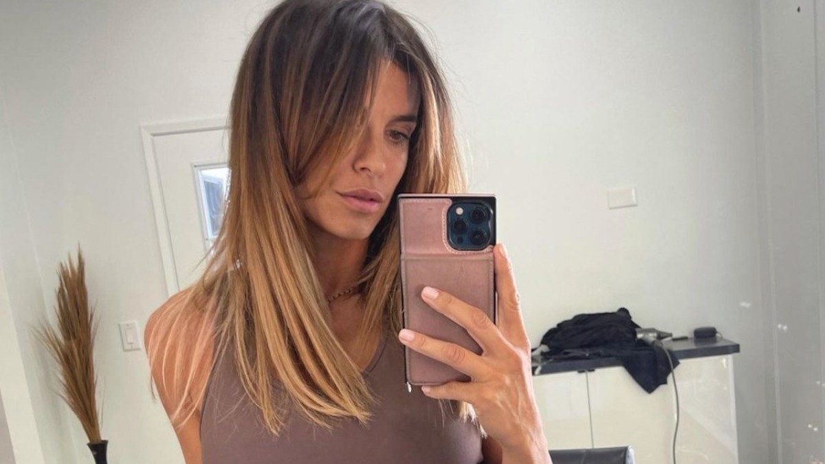 elisabetta canalis nuovo look capelli scuri