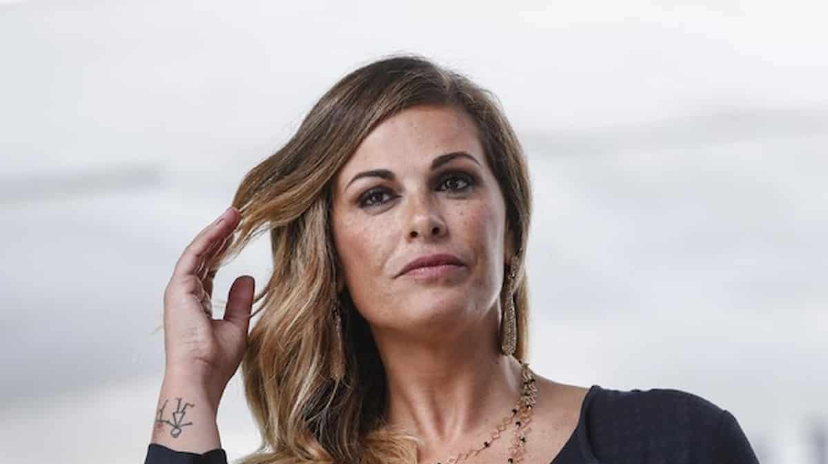 vanessa incontrada critiche selvaggia lucarelli tapito ambra angiolini