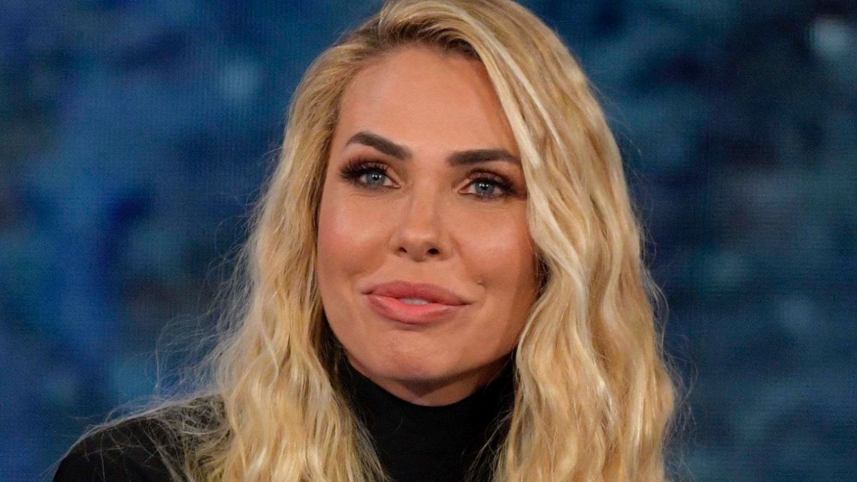 Ilary Blasi Conduzione Isola dei Famosi