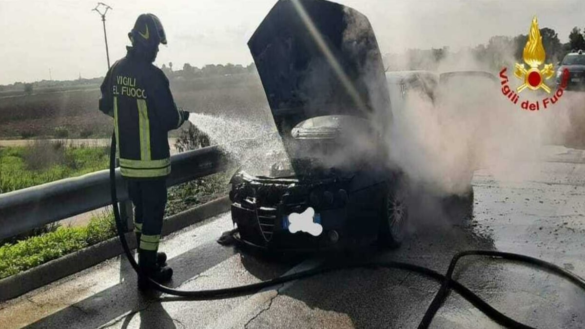 Incendio Brindisi Auto Conducente Assente