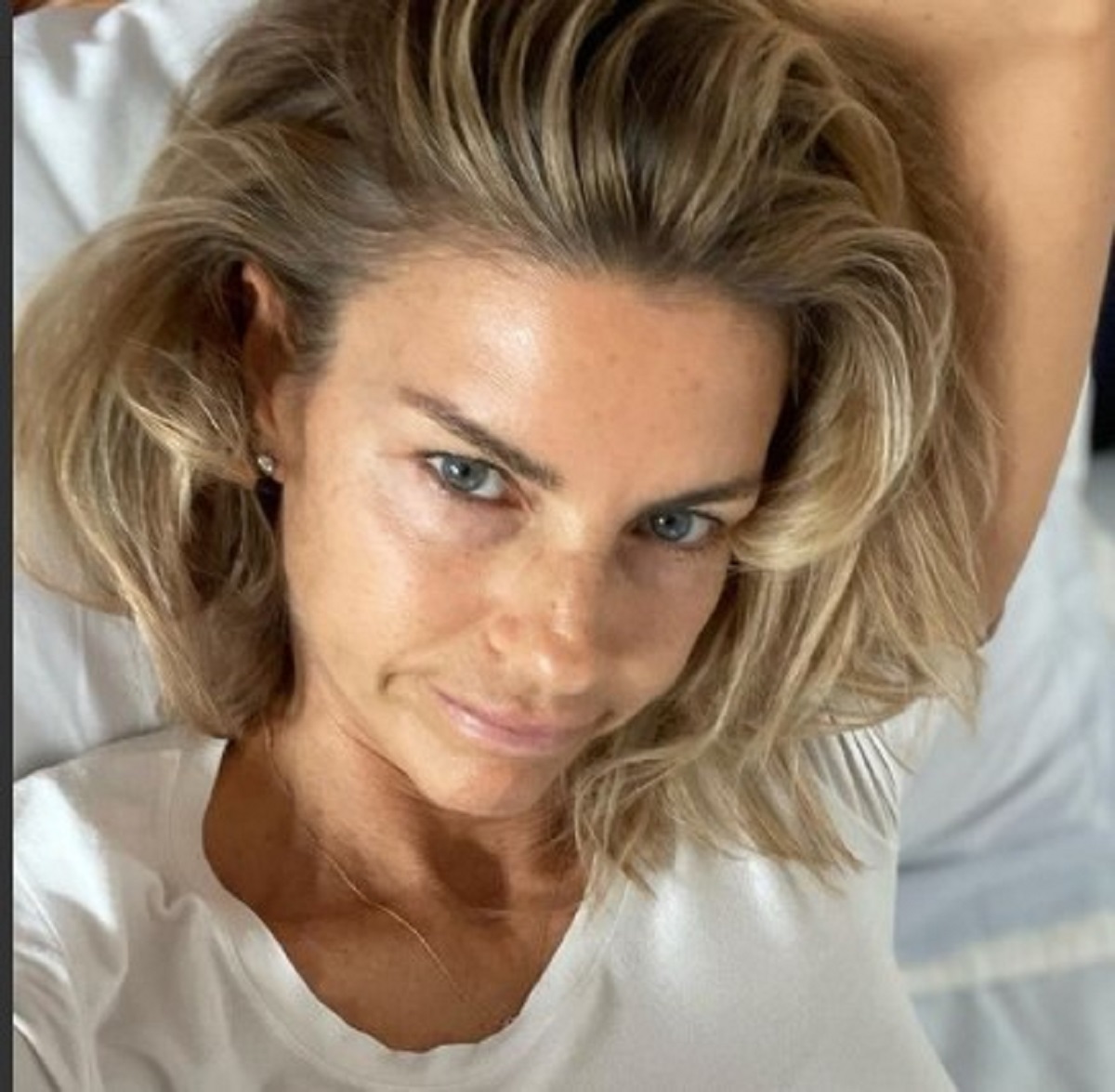 Martina Colombari guarita covid attacco hater risposta