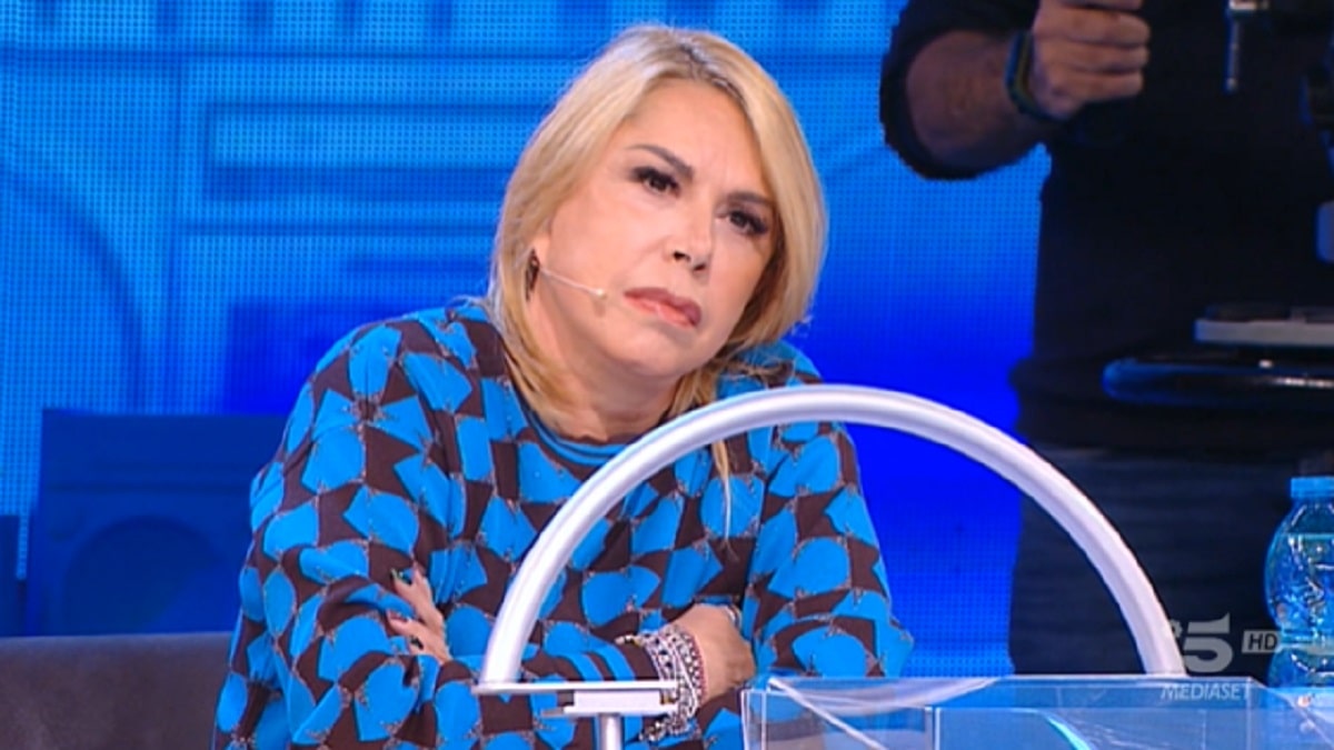 Amici 21 Anna Pettinelli Minacce Morte