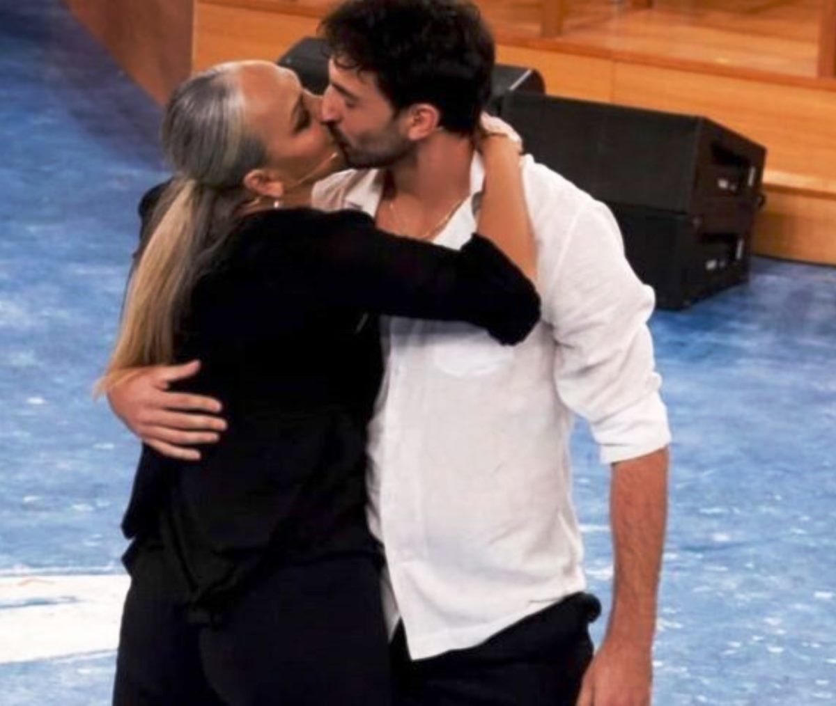 amici 21 bacio alessandra celentano raimondo todaro