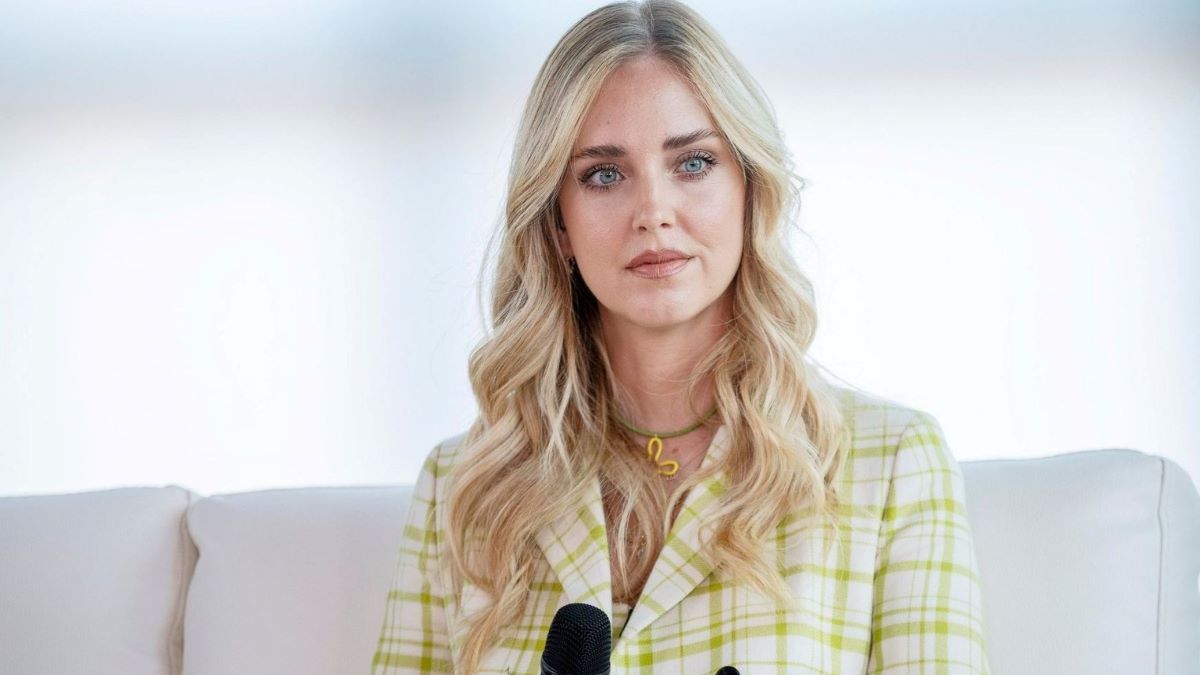Chiara Ferragni Polemica Foto Senza Reggiseno
