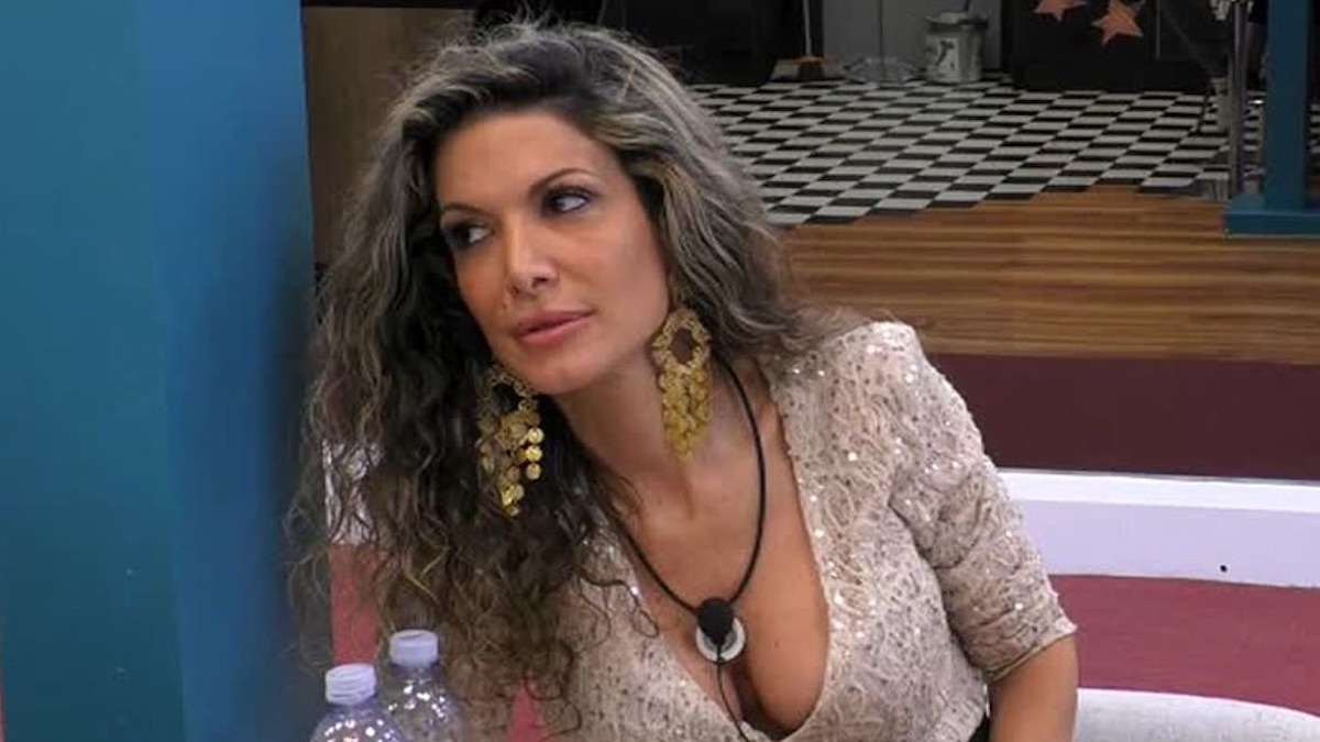 GF Vip 6, Maria Monsè contro Sophie Codegoni candela polmoni avvelenare