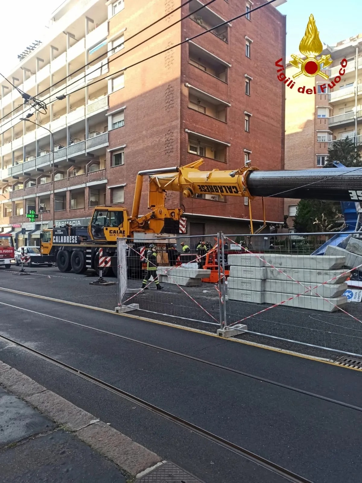 Torino cade gru morti operai