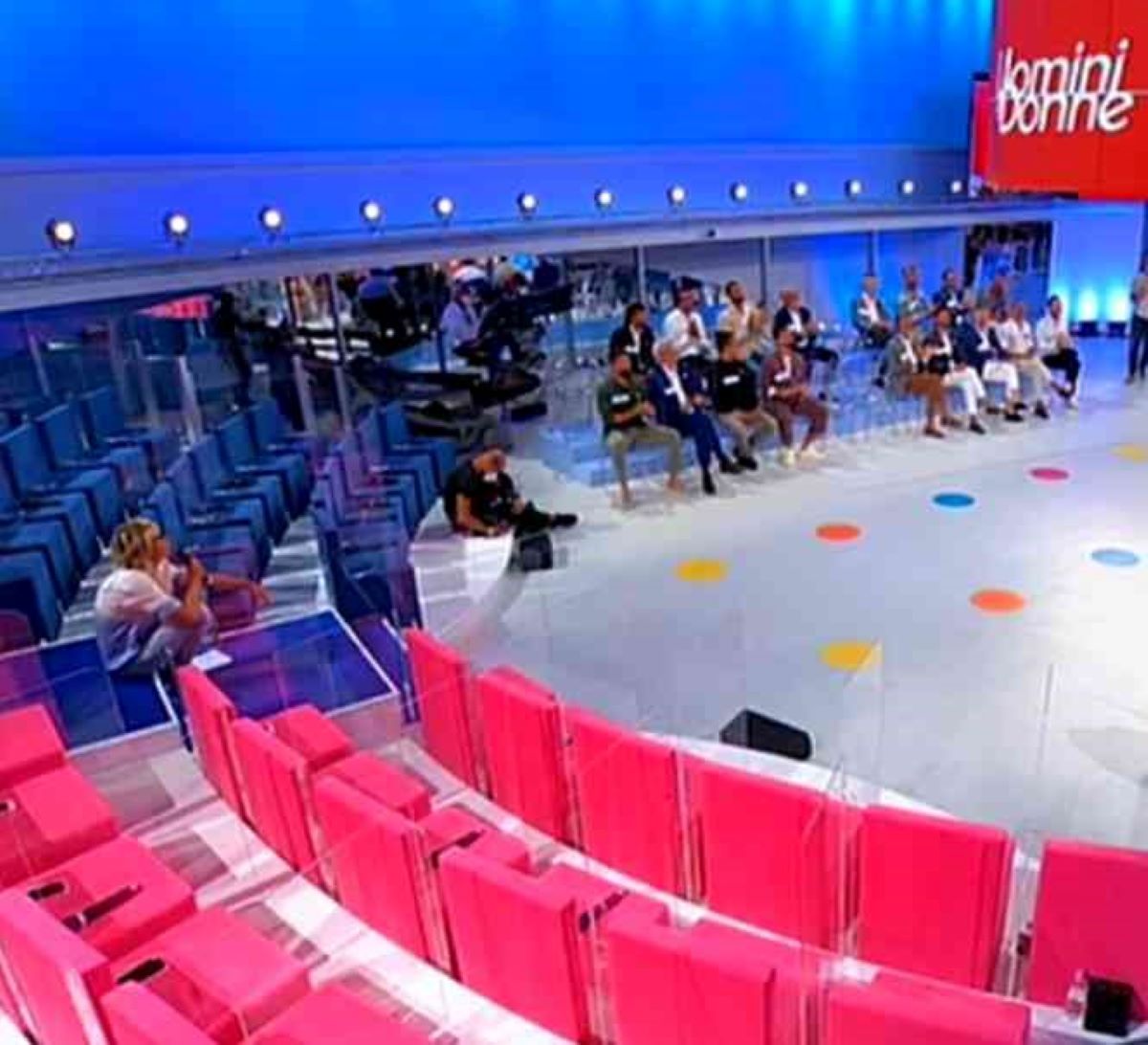 Uomini e Donne Azioni Legali Ex Partecipanti Raffaella Mennoia